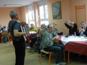 Угостили смо чланове Хуменитарне организације ''Каритас'' 29.10.2015. год.